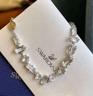 Swarovski 크리스탈 팔찌