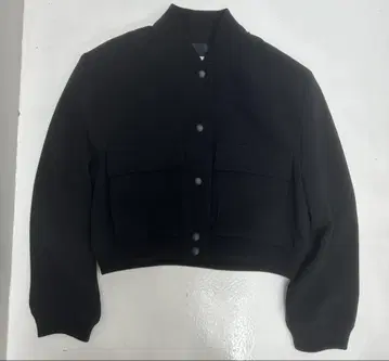 [ 미사용 새상품 ] ZARA 포켓 맥시 봄버 자켓 M 사이즈 블랙