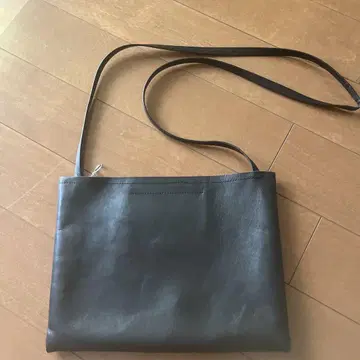 Aeta 아에타 가죽 숄더백 블랙