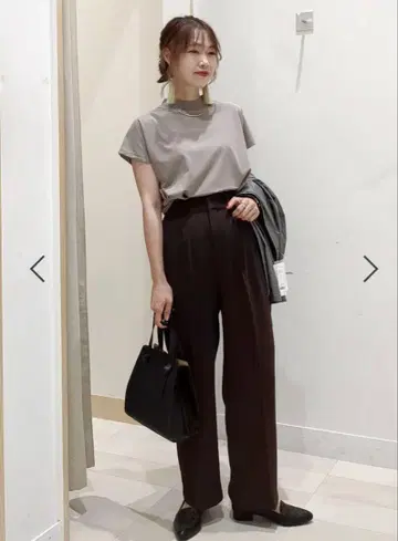 글로벌 워크 혼다 츠바사 착용 우츠쿠 실루엣 와이드 팬츠 브라운 M