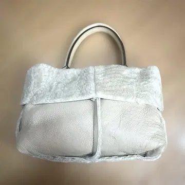 베이지 가죽 퍼 토트백