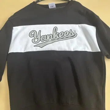 Yankees 크루넥 트레이닝복