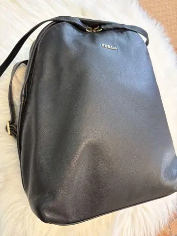 FURLA 천연 가죽 블랙 백팩
