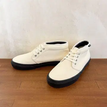 새상품급 반스 처카 부츠 25.0cm 화이트 x 블랙 스웨이드