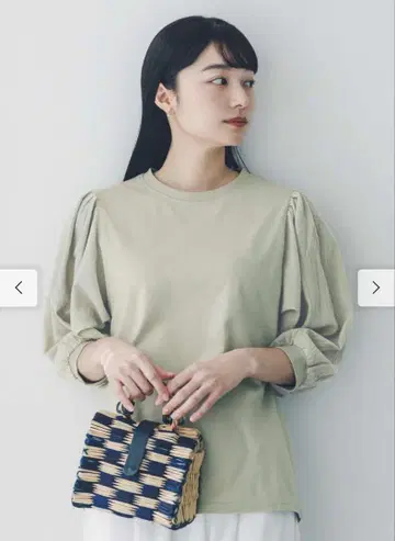 새상품 리브인 소매가 봉긋한 이소재 코튼 여성용 셔츠 화이트