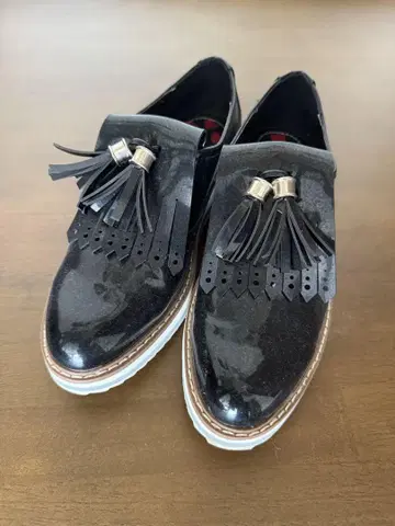ZARA WOMAN 블랙 로퍼 37
