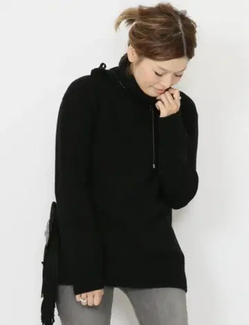 MUSE de Deuxieme Classe JADE 터틀넥