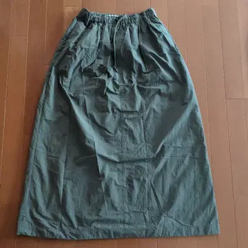 HELLY HANSEN 올리브 그린 롱 스커트