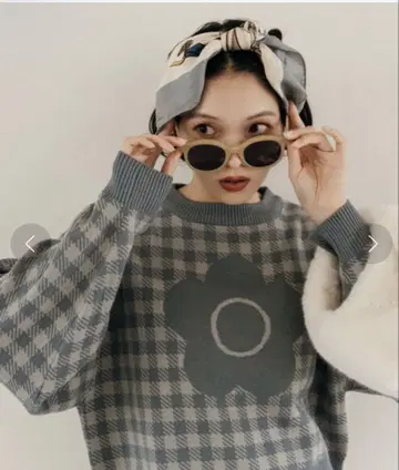 PUBLUX 마리콴트 데이지 자카드 니트