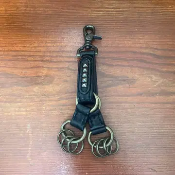 GALEE 블랙 가죽 키링