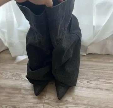 YELLO 부츠 다크 그레이