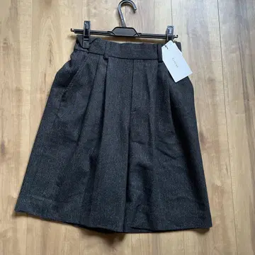 새상품 cloche 정가 1만 5400엔 울 큐롯 숏팬츠