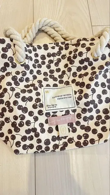 Herlipto Cherry Tote Bag 체리 토트 에스프레소