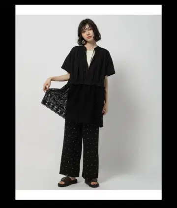 니코앤드 숏 슬리브 처치 튜닉 블랙 프리 사이즈