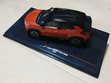 IXO 1/43 도요타 야리스 크로스 미니카 오렌지