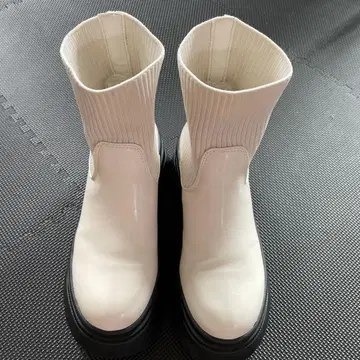 부츠 23.5cm 옅은 베이지