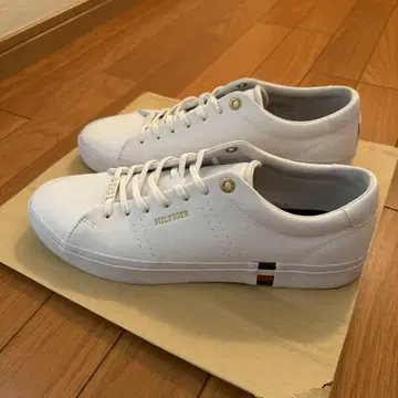 HILFIGER 화이트 스니커즈 27cm