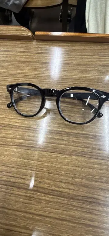 블랙 라운드 프레임 안경 ()