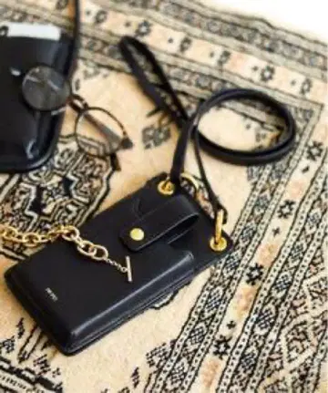 새상품급 JW PEI Quinn Phone Bag 블랙