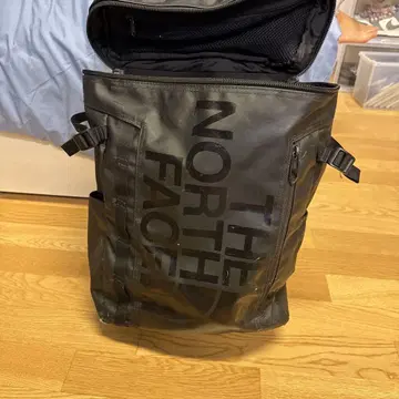 THE NORTH FACE 블랙 백팩