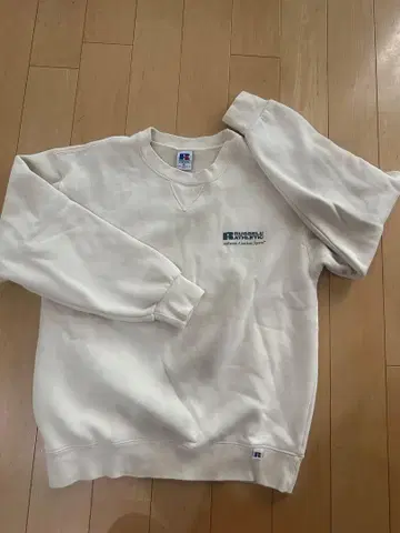 러셀 애슬레틱 M 크루넥 맨투맨 크림색