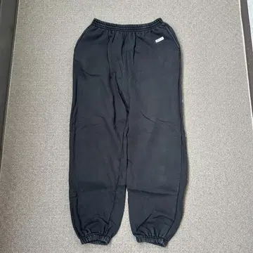 beams Netflix sweat pants