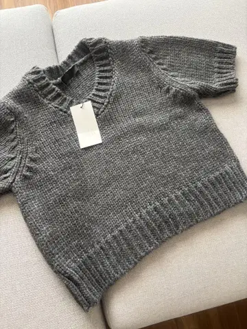 미사용 새상품 ZARA 반팔 니트