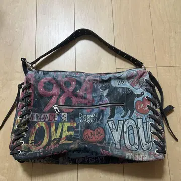 Desigual 백