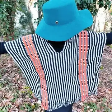 남미 컬럼비아의 판초