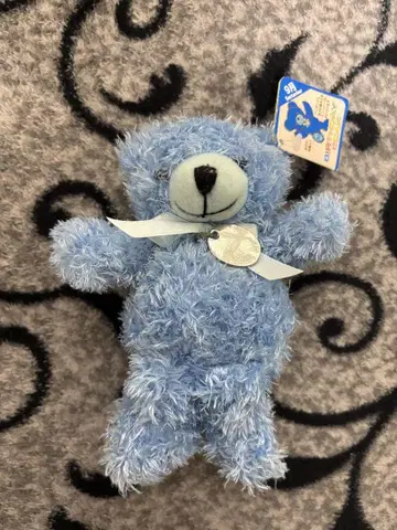파란색 곰 모양 봉제 인형