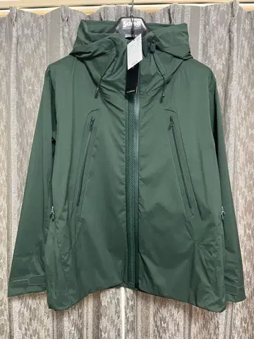 DESCENTE HARD SHEEL JACKET CREAS
