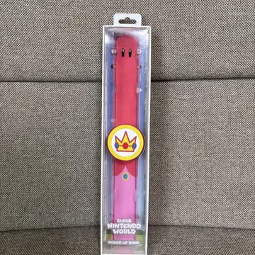 Super Nintendo World 파워업 밴드 피치