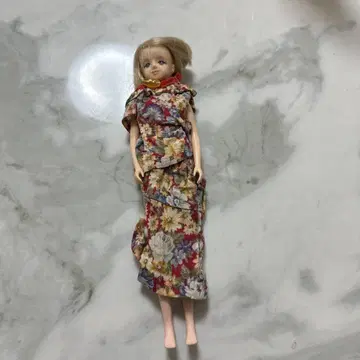 꽃무늬 리카짱 인형 본체