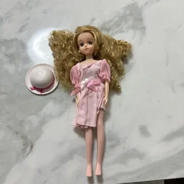 리카짱 인형 핑크 드레스 모자 포함