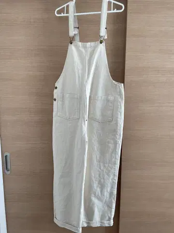 Via.J 화이트 살로펫