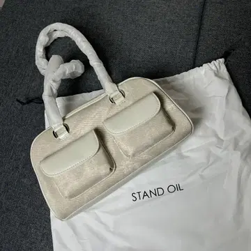 STAND OIL 숄더백 화이트
