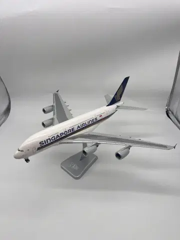 No76hogan SINGAPORE AIRLINES AIRBUS A380