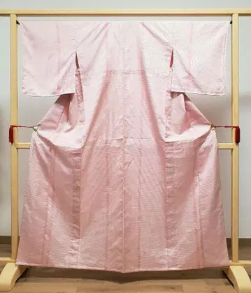 A 단의 대나무 무늬 화이트 레드 도트 대나무 순수 실크 코몬 기모노