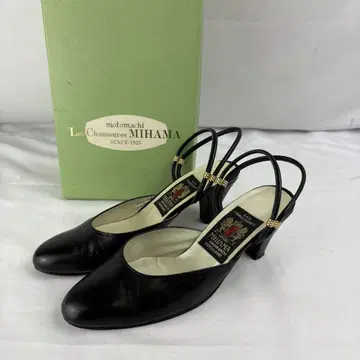 미하마 펌프스 블랙 스트랩 Mihama