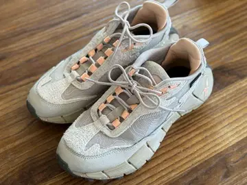 리복 zig kinetica 2.5 24.5cm