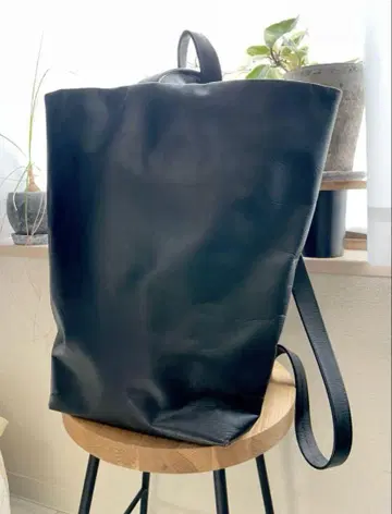 [ 완판템 ] Aeta 아에타 천연 가죽 가죽 백팩 M 사이즈 블랙