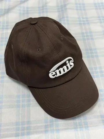 emis 브라운 자수 로고 야구 모자