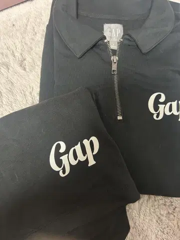 Gap 블랙 집업 피케 셔츠와 숏팬츠 세트