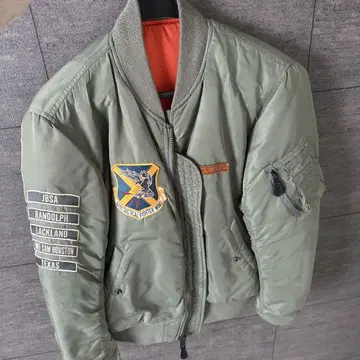 AVIREX MA-1 플라이트 자켓