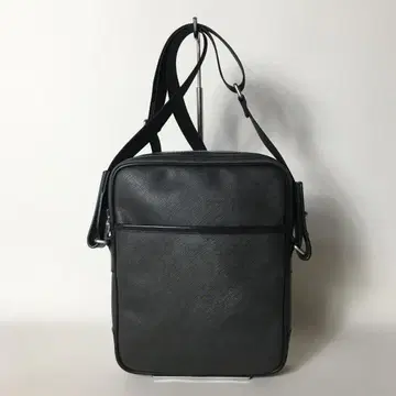 2509-70 | 새상품급 | 던힐 숄더백 PVC 가죽 블랙