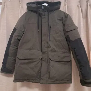 ZARA 밀리터리 카키 소매 포켓 있음 다운 자켓 L