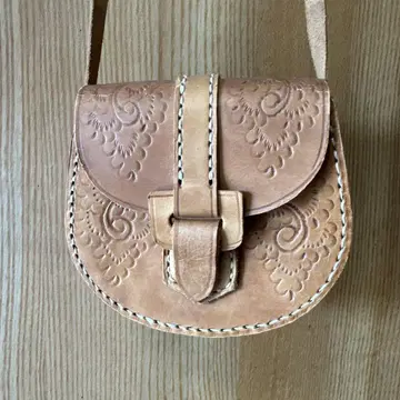 가죽 카빙 미니 숄더백