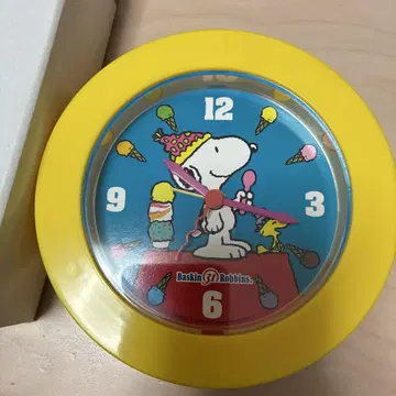 배스킨라빈스 스누피 시계
