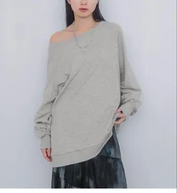 JEANASIS 오프숄더 라메 미니 양기모 풀오버 지나시스