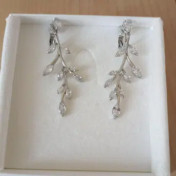STELLA BRIDAL 리프 크리스탈 귀찌